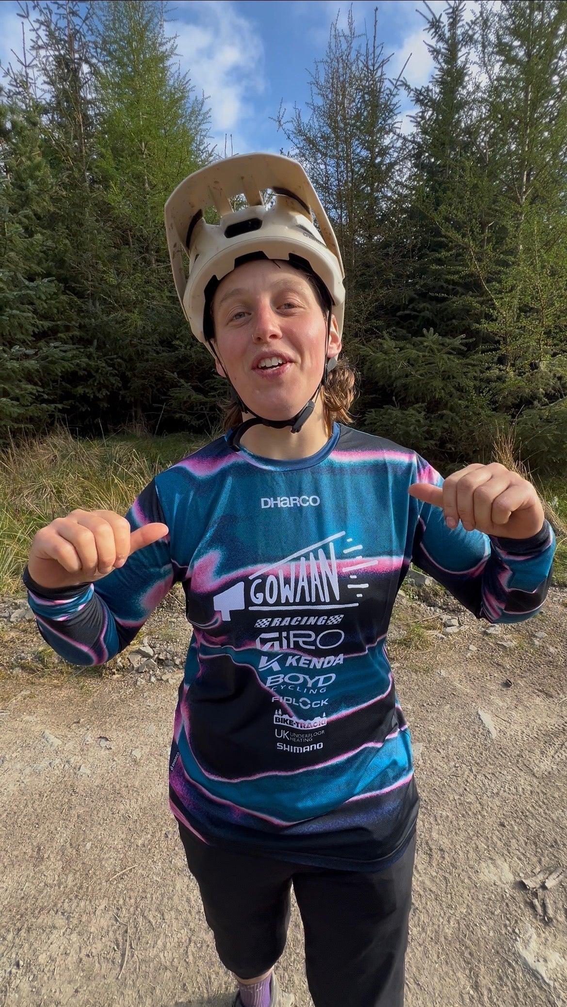 Bex wearing the new Gowaan Racing Dharco jersey